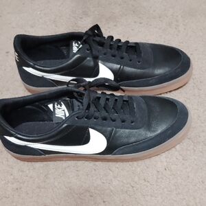 New Nike Black and White Sneakers Classic Design